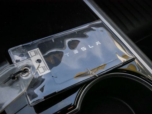 Used 2020 Tesla Model 3 Standard Range image 35