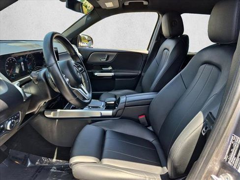 Used 2021 Mercedes-Benz GLB 250 4MATIC image 16