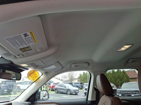 Used 2025 Ford Bronco Sport Outer Banks w/ Outer Banks Tech Package+ image 14