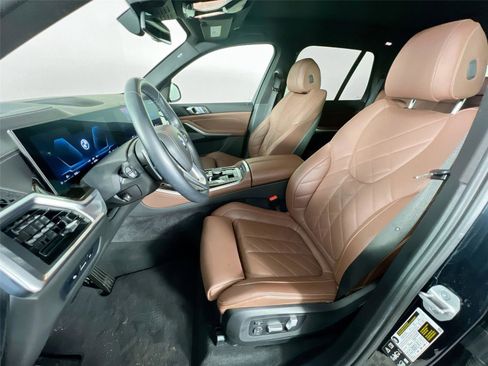 Certified 2024 BMW X5 xDrive40i w/ Premium Package AWD/4WD image 21