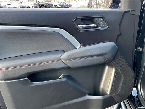 Used 2023 Chevrolet Colorado Z71 w/ Z71 Convenience Package 2 image 9
