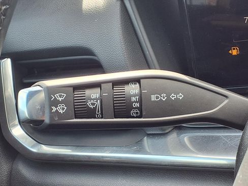 Used 2025 GMC Terrain Elevation AWD/4WD image 13