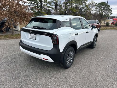 New 2026 Nissan Kicks S image 3