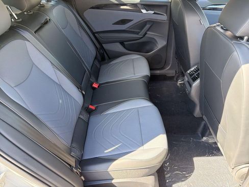 New 2026 Volkswagen Tiguan SE R-Line AWD/4WD image 29