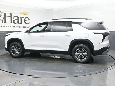 New 2026 Chevrolet Traverse LT w/ LPO, Floor Liner Package image 31