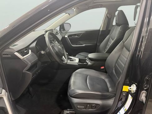 Used 2021 Toyota RAV4 XLE Premium AWD/4WD image 11