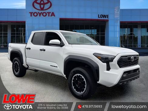 Used 2024 Toyota Tacoma TRD Off-Road AWD/4WD image 1