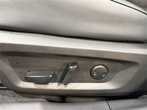 New 2025 Mitsubishi Outlander SE image 13