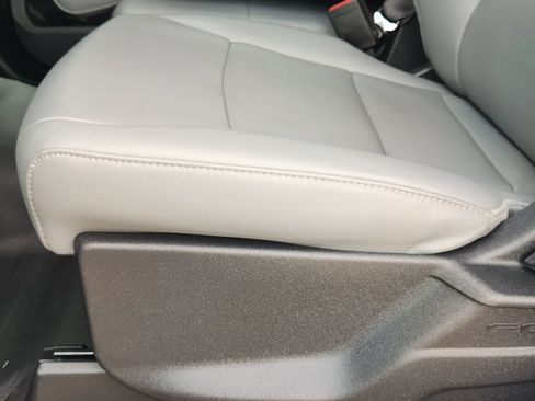 Used 2025 Ford F150 XL RWD image 24
