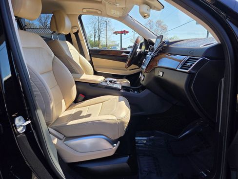 Used 2017 Mercedes-Benz GLS 550 4MATIC image 13