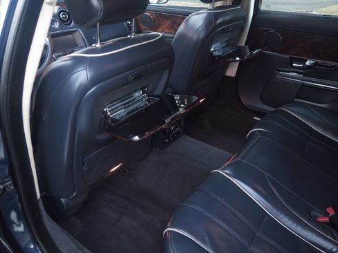 Used 2011 Jaguar XJ L image 15