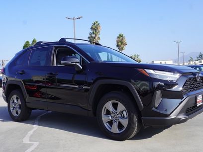 New 2025 Toyota RAV4 XLE