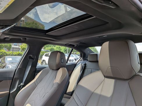 Used 2025 BMW 530i RWD image 17