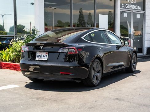Used 2020 Tesla Model 3 Standard Range Plus RWD image 4