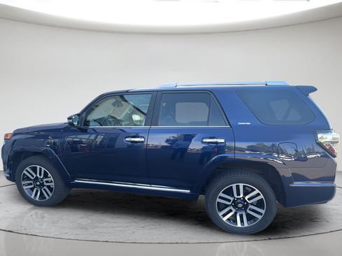 Used 2020 Toyota 4Runner Limited AWD/4WD image 5