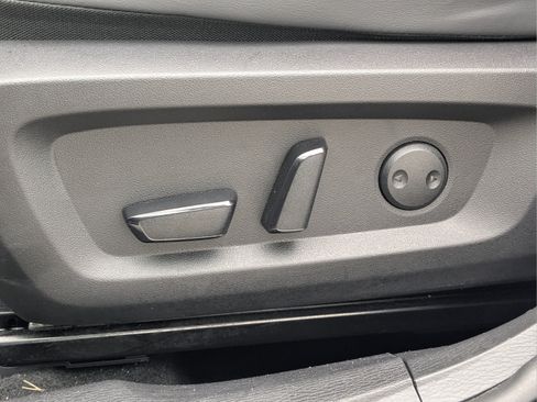 Used 2025 Mitsubishi Outlander SE FWD image 19