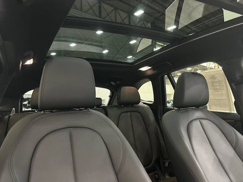 Used 2018 BMW X1 xDrive28i AWD/4WD image 19