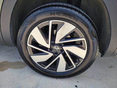 Used 2026 Volkswagen Atlas SE FWD image 13