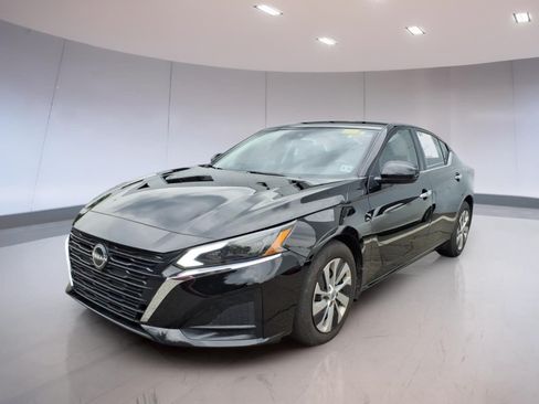 Used 2023 Nissan Altima 2.5 S FWD image 2