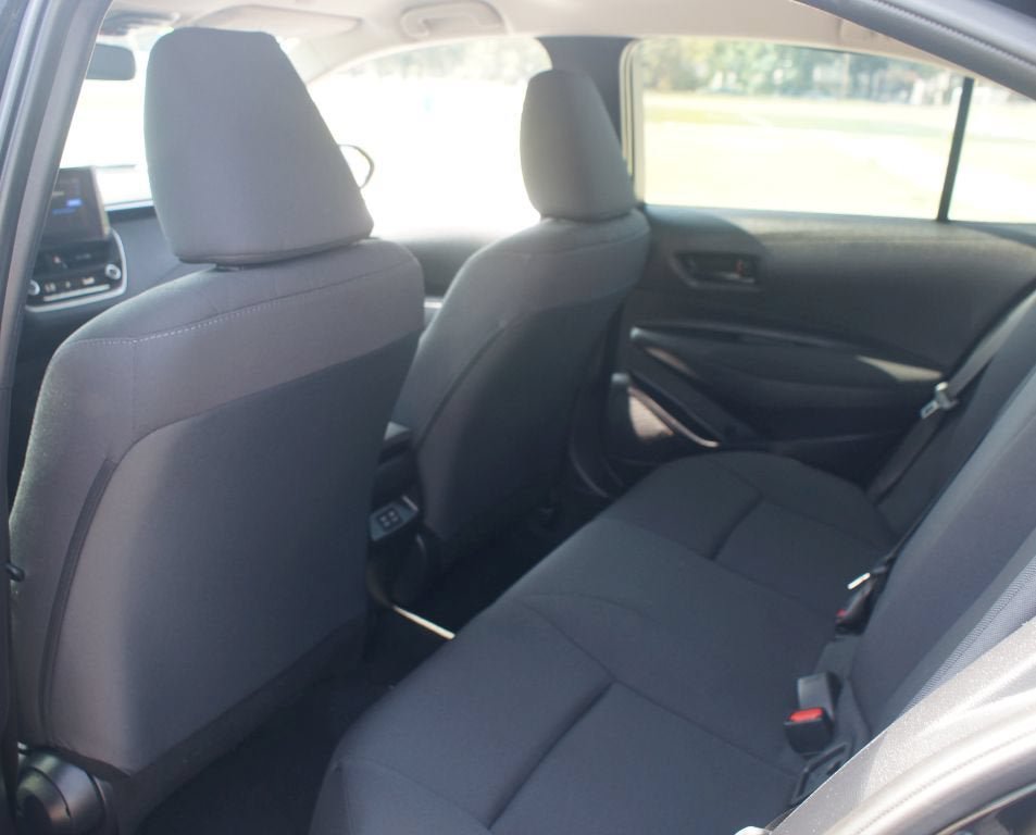 Used 2026 Toyota Corolla LE FWD image 13