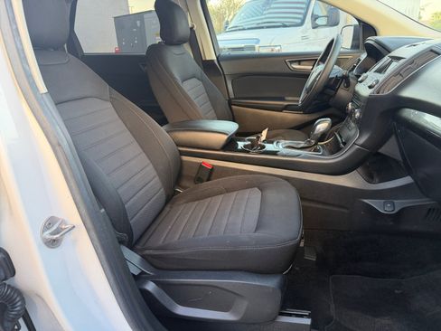 Used 2017 Ford Edge SE FWD image 31