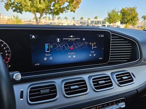 Used 2024 Mercedes-Benz GLE 450e 4MATIC image 41