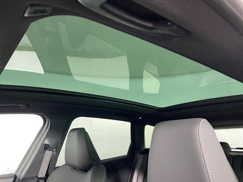 Used 2025 BMW X3 xDrive30i w/ M Sport Package image 11