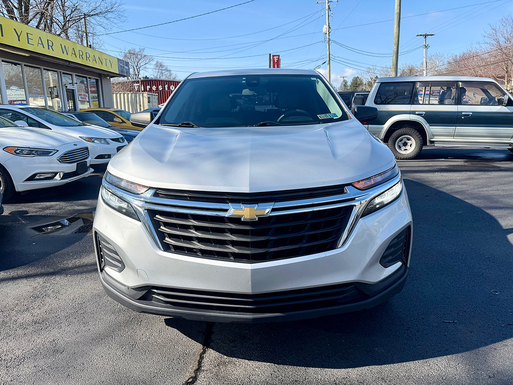 Used 2022 Chevrolet Equinox LS AWD/4WD image 2