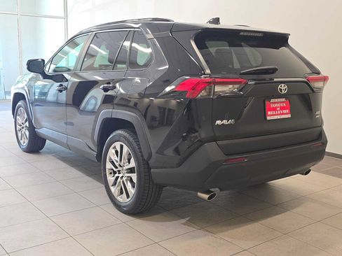 Certified 2021 Toyota RAV4 XLE Premium AWD/4WD image 4