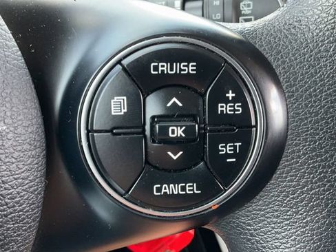 Used 2022 Kia Soul LX w/ Technology Package FWD image 22