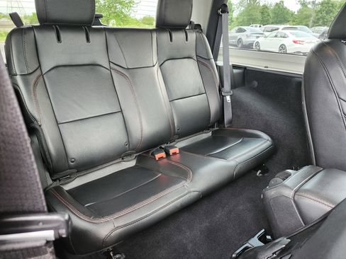 Used 2022 Jeep Wrangler Rubicon w/ Cold Weather Group AWD/4WD image 22
