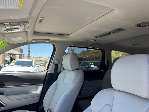 Used 2022 Kia Telluride EX w/ EX Premium Package AWD/4WD image 18