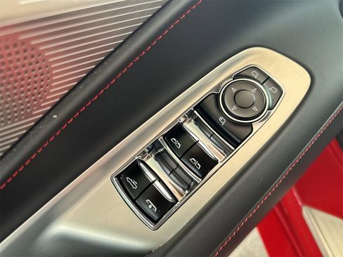 Used 2021 Chevrolet Corvette Stingray Premium Conv w/ Z51 Performance Package image 19