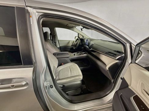 Certified 2022 Toyota Sienna LE FWD image 25