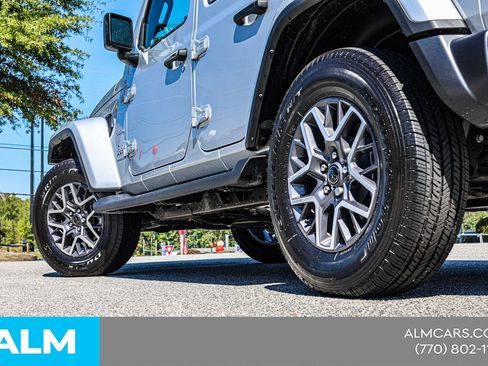 Used 2024 Jeep Wrangler Sahara image 16