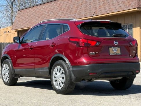 Used 2019 Nissan Rogue Sport SV FWD image 3