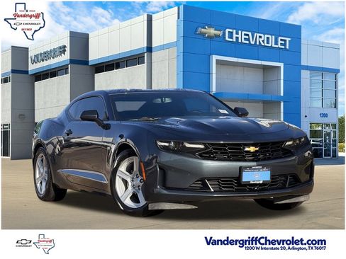Certified 2021 Chevrolet Camaro LT image 1