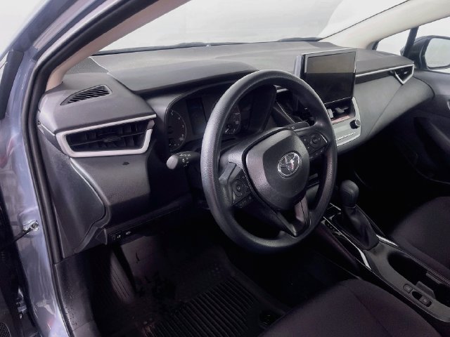 Used 2025 Toyota Corolla LE w/ Convenience Package FWD image 10