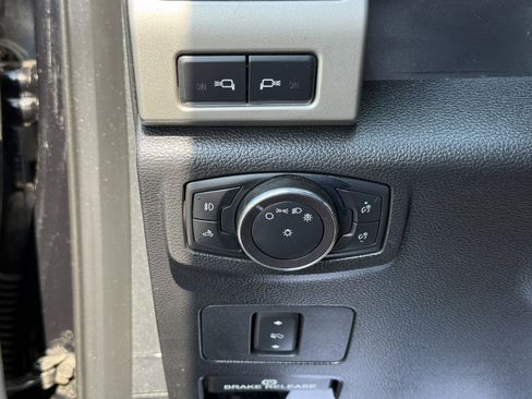 Used 2019 Ford F250 Lariat image 34
