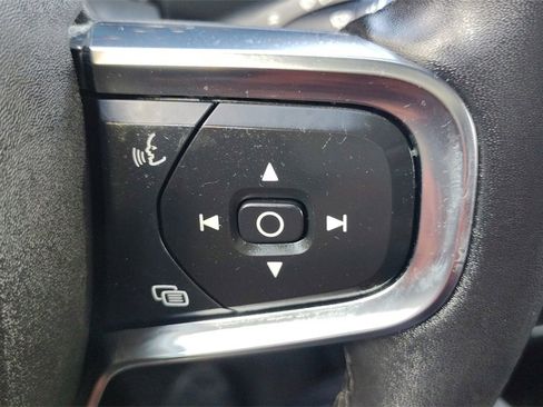 Certified 2023 Volvo XC40 B5 Plus w/ Driver Assist Package image 15