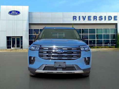 New 2026 Ford Explorer Active w/ Active Comfort Package image 2