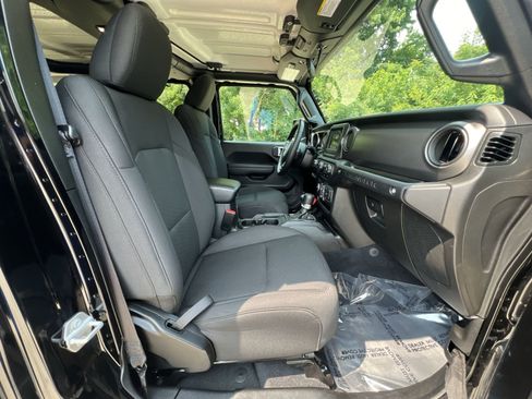 Used 2023 Jeep Wrangler Unlimited Sport AWD/4WD image 33