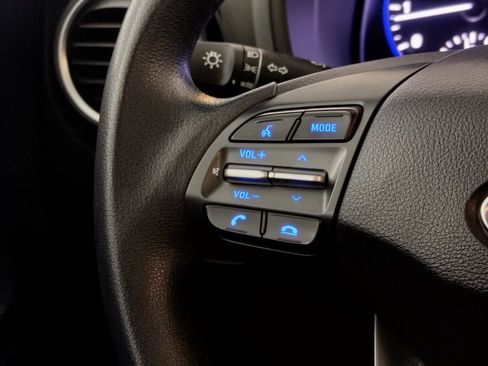 Used 2019 Hyundai Kona SE FWD image 18