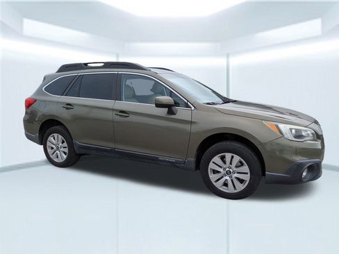Used 2016 Subaru Outback 2.5i Premium image 4