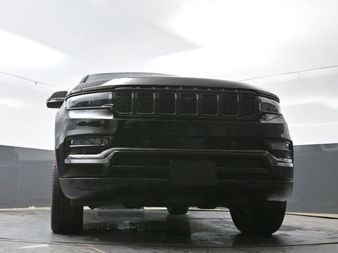 Used 2023 Jeep Grand Wagoneer Series II AWD/4WD image 25