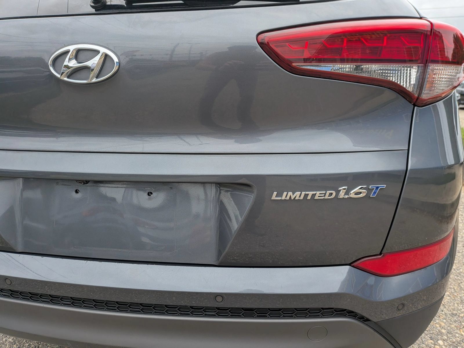 Used 2016 Hyundai Tucson Limited w/ Option Group 03 FWD image 17