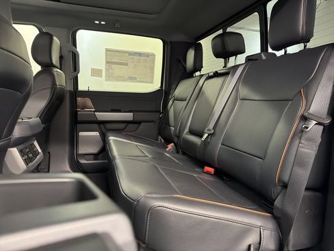 New 2026 Ford F250 Lariat w/ Black Appearance Package AWD/4WD image 33