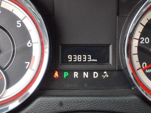 Used 2015 Dodge Grand Caravan SE image 26