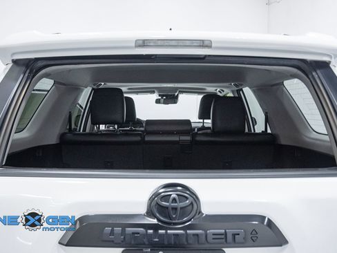 Used 2023 Toyota 4Runner TRD Off-Road Premium w/ Moonroof Package image 47