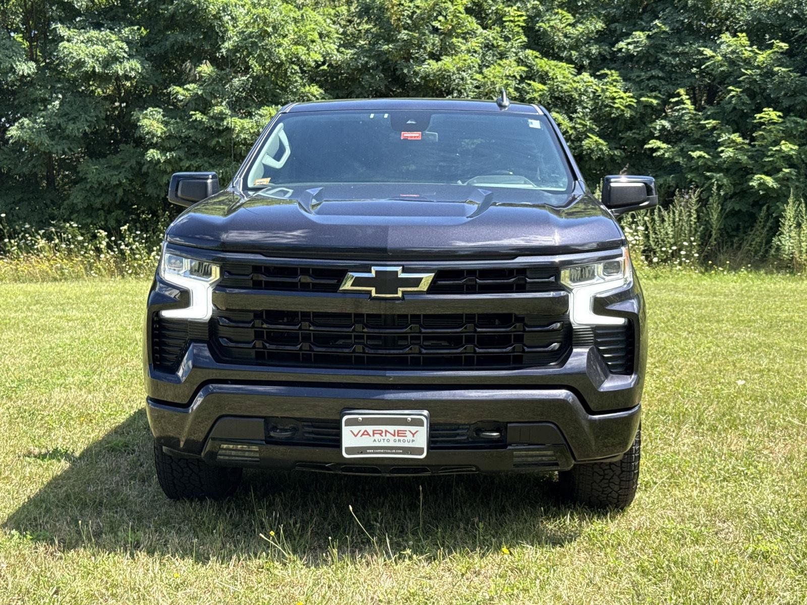 Used 2022 Chevrolet Silverado 1500 RST w/ Z71 Off-Road Package AWD/4WD image 2